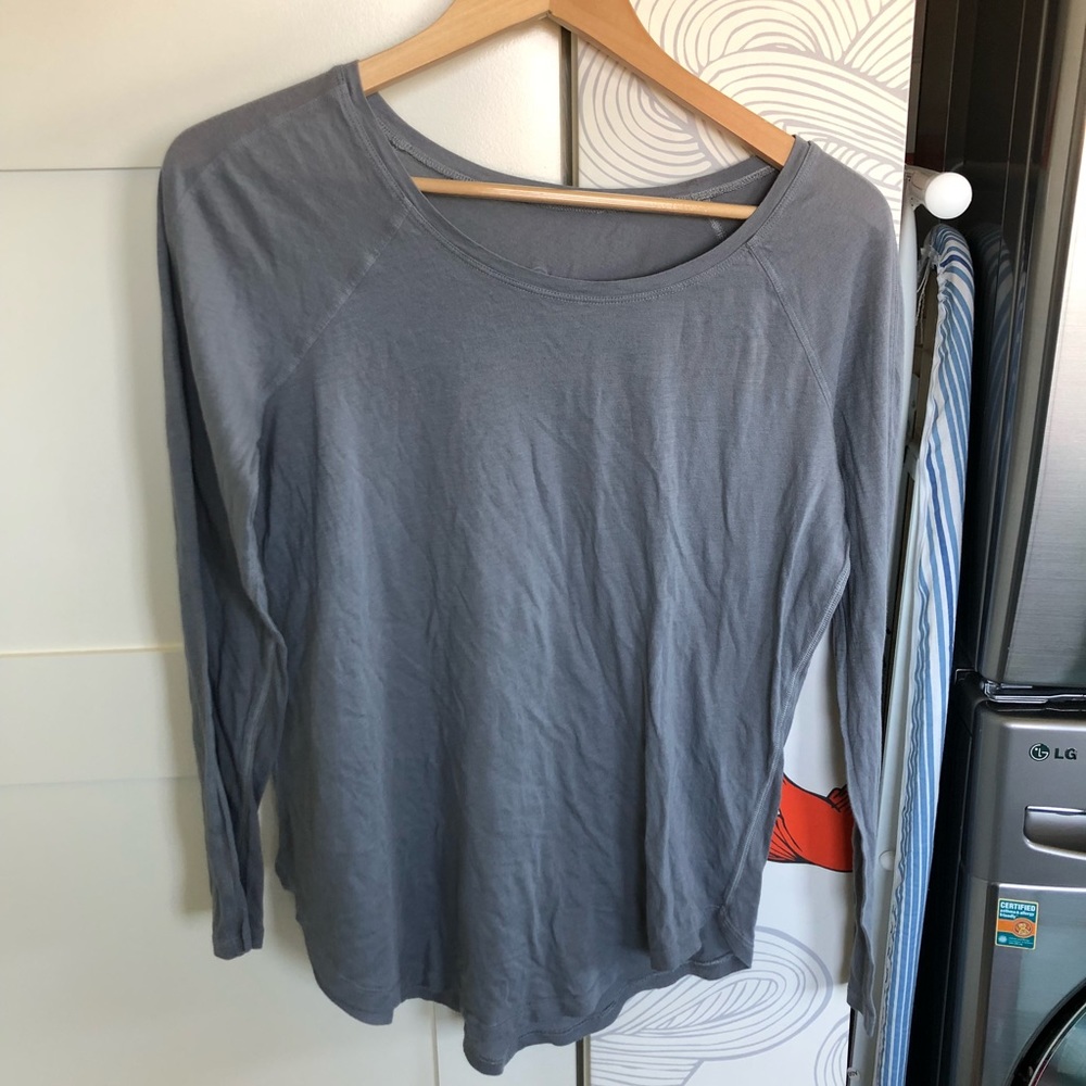 Lululemon long sleeve tee